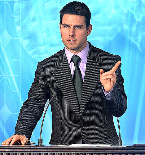 tom cruise body measurements. Tom Cruise YouTube Scientology